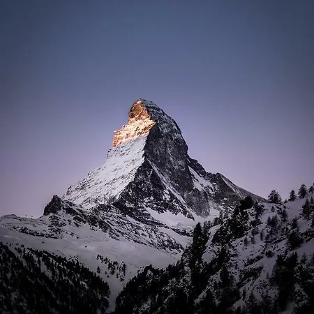 With Beautiful Views In Apartamento Zermatt